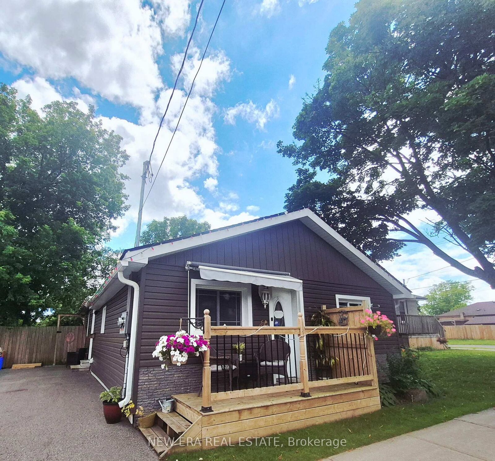 Property Photo: 779 Chamberlain Street ON K9J 4M2