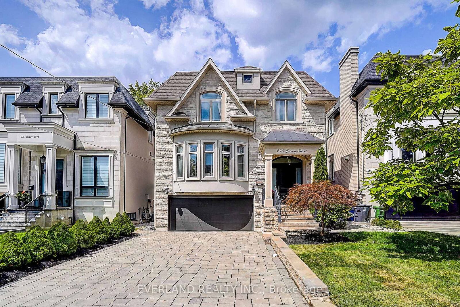 Property Photo: 274 Joicey Boulevard ON M5M 2V7
