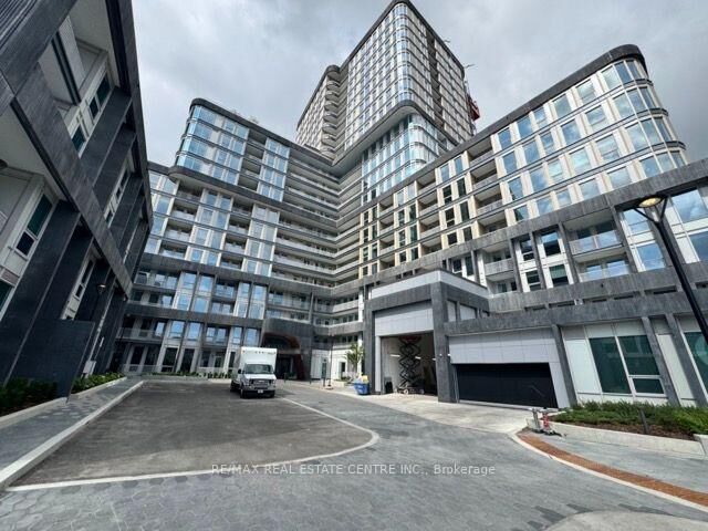 Property Photo:  3240 William Coltson Avenue 718  ON L6H 0X1 