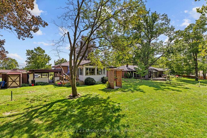 Property Photo:  122 Earlwood Drive  ON K9J 6B6 