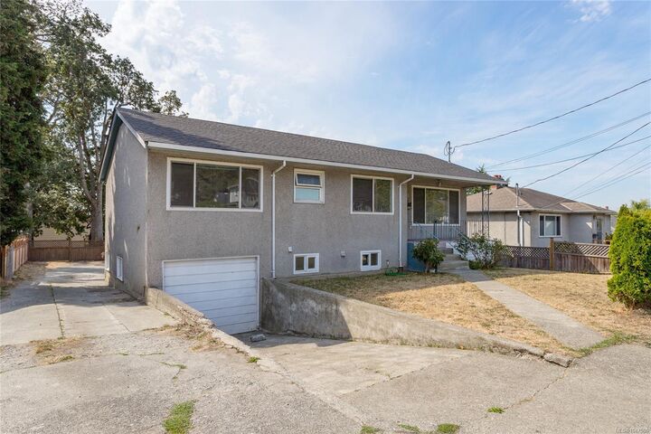 941 McKenzie Ave — photo 1