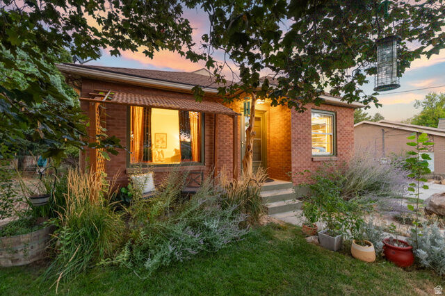Property Photo:  4507 S Russell St E  UT 84117 