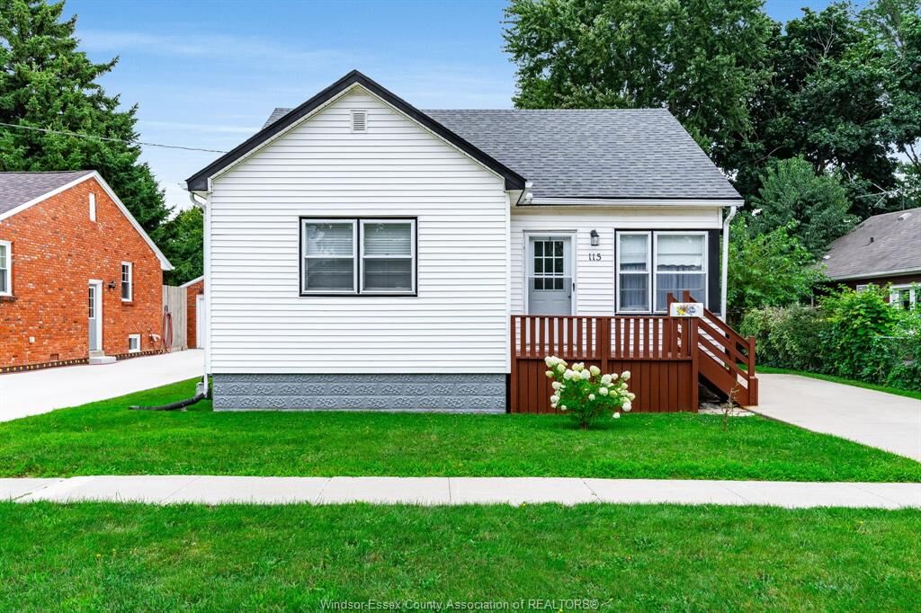 Property Photo: 115 Victoria Avenue ON N9Y 1T2