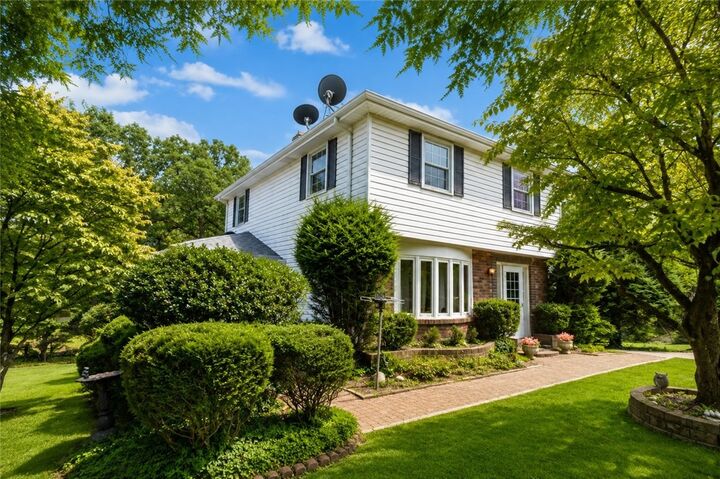 Property Photo: 954 Auburn Ln PA 15642