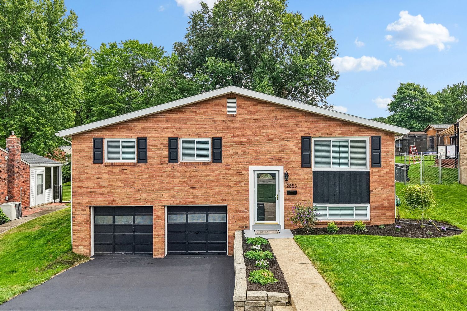 Property Photo: 2853 O Neill Drive PA 15102