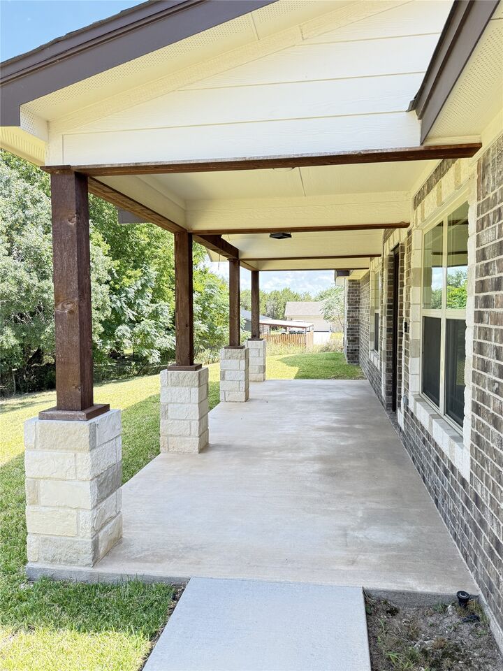 Property Photo:  160 County Road 4745  TX 76539 