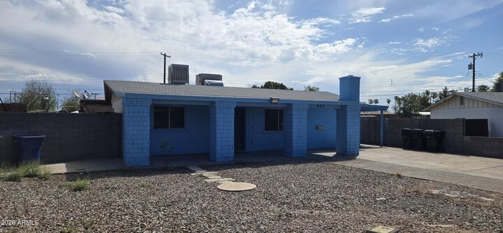 Property Photo: 435 S Mulberry -- AZ 85202