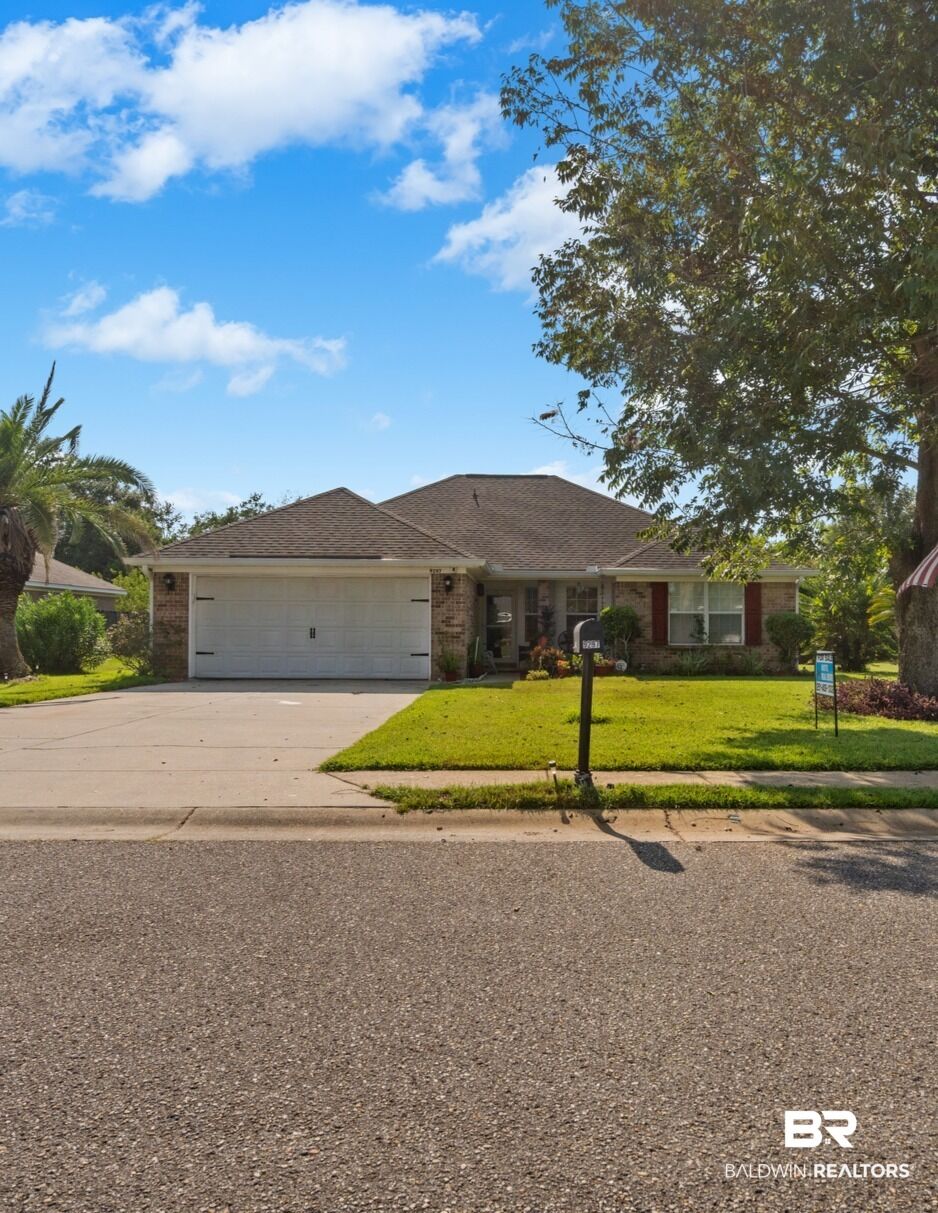 Property Photo: 9297 Brookshire Loop AL 36526