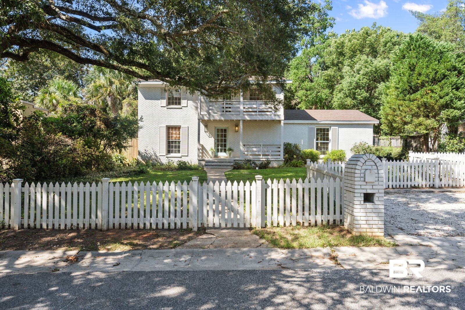 Property Photo: 405 Fairwood Blvd AL 36532