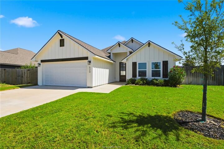 Property Photo: 520 Combine Road TX 77879