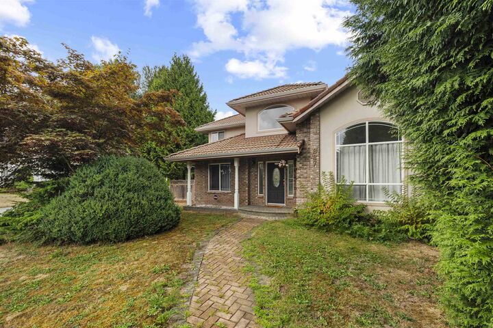 Photo de la propriété: 887 Riverside Drive BC V3B 7T6