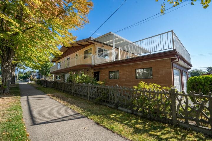 Property Photo: 232 Macdonald Avenue BC V5C 4M7
