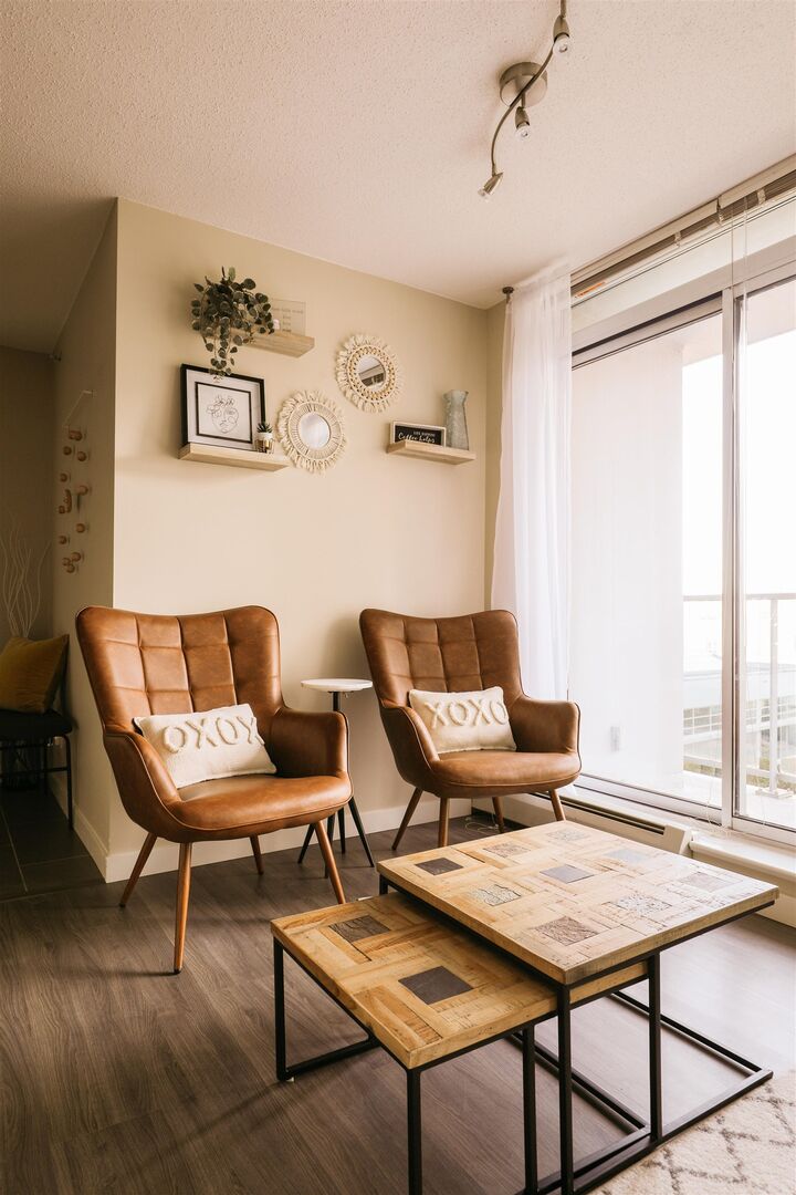 Property Photo:  618 Abbott Street 711  BC V6B 0B9 