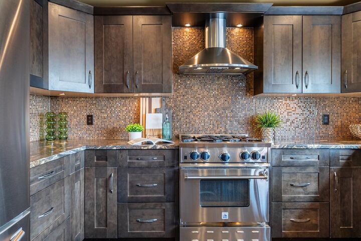 Property Photo: 8117 Wiltshire Boulevard BC V4C 4B5