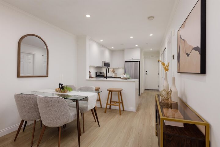 Property Photo: 688 E 16th Avenue 305 BC V5T 2V4