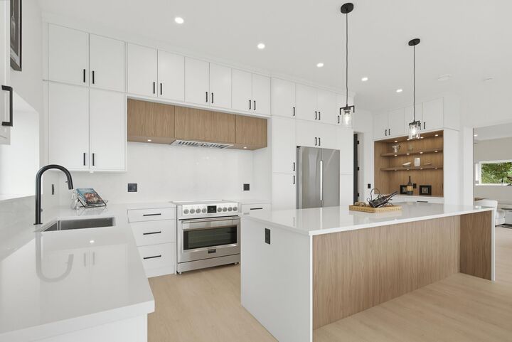 Property Photo:  36228 Sandringham Drive 4  BC V3G 2M5 