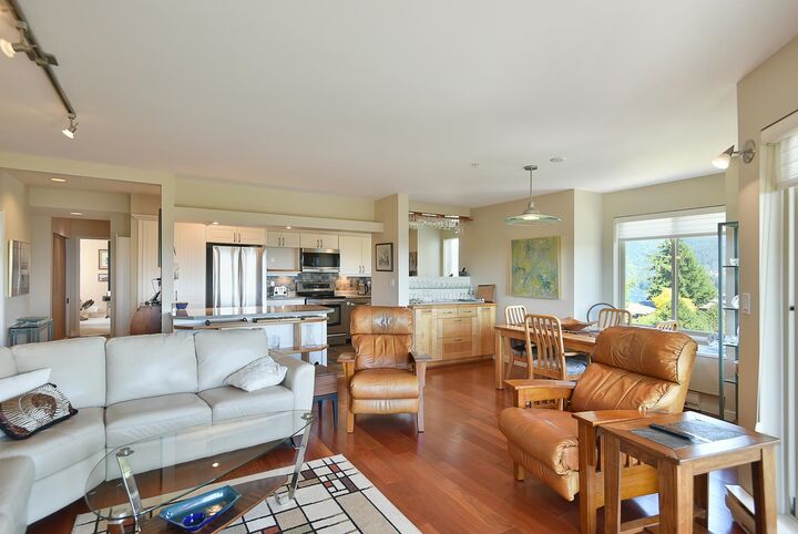 Property Photo: 5780 Trail Avenue 301 BC V7Z 0K5