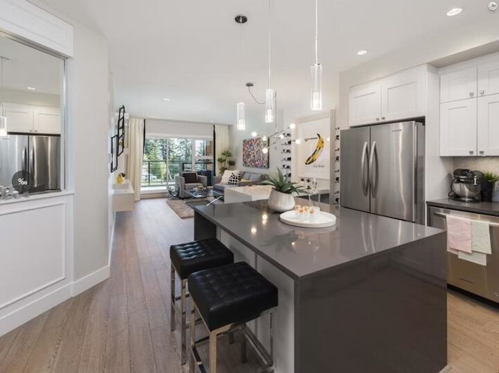 Property Photo:  14855 Thrift Avenue  BC V4B 2J7 