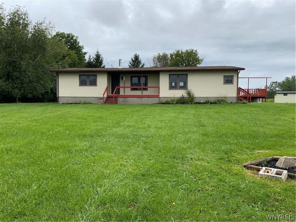 Property Photo:  3518 Drum  NY 14105 