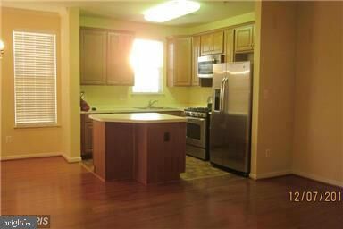 Property Photo: 21197 McFadden Square 101 VA 20165