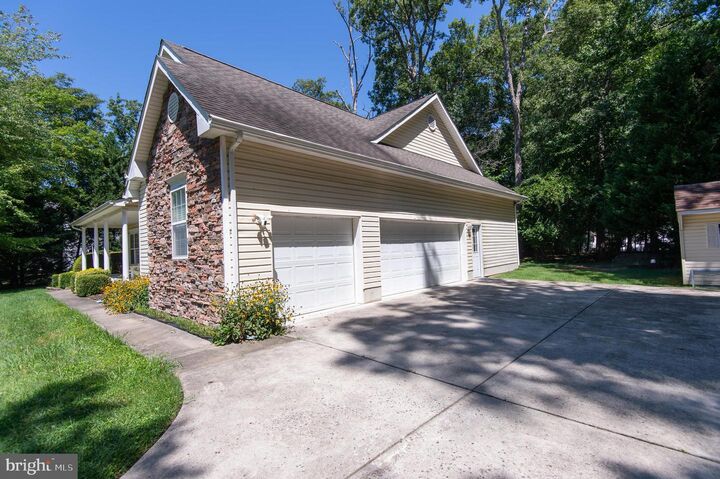 Property Photo: 5605 Bayberry Way MD 21613
