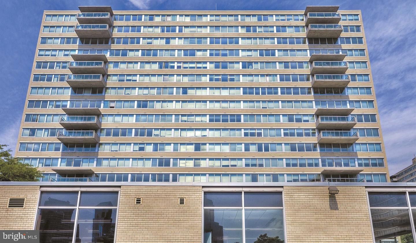 Property Photo: 2200 Benjamin Franklin Parkway E1403 PA 19130