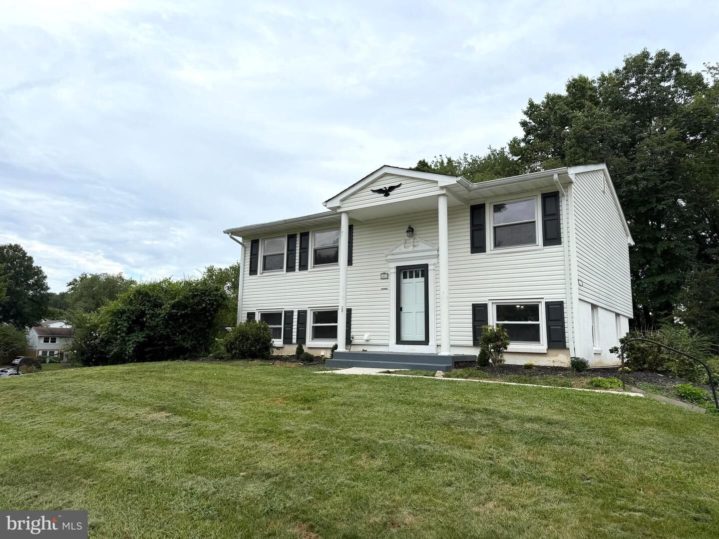 Property Photo: 4401 Kentmore Drive VA 22193