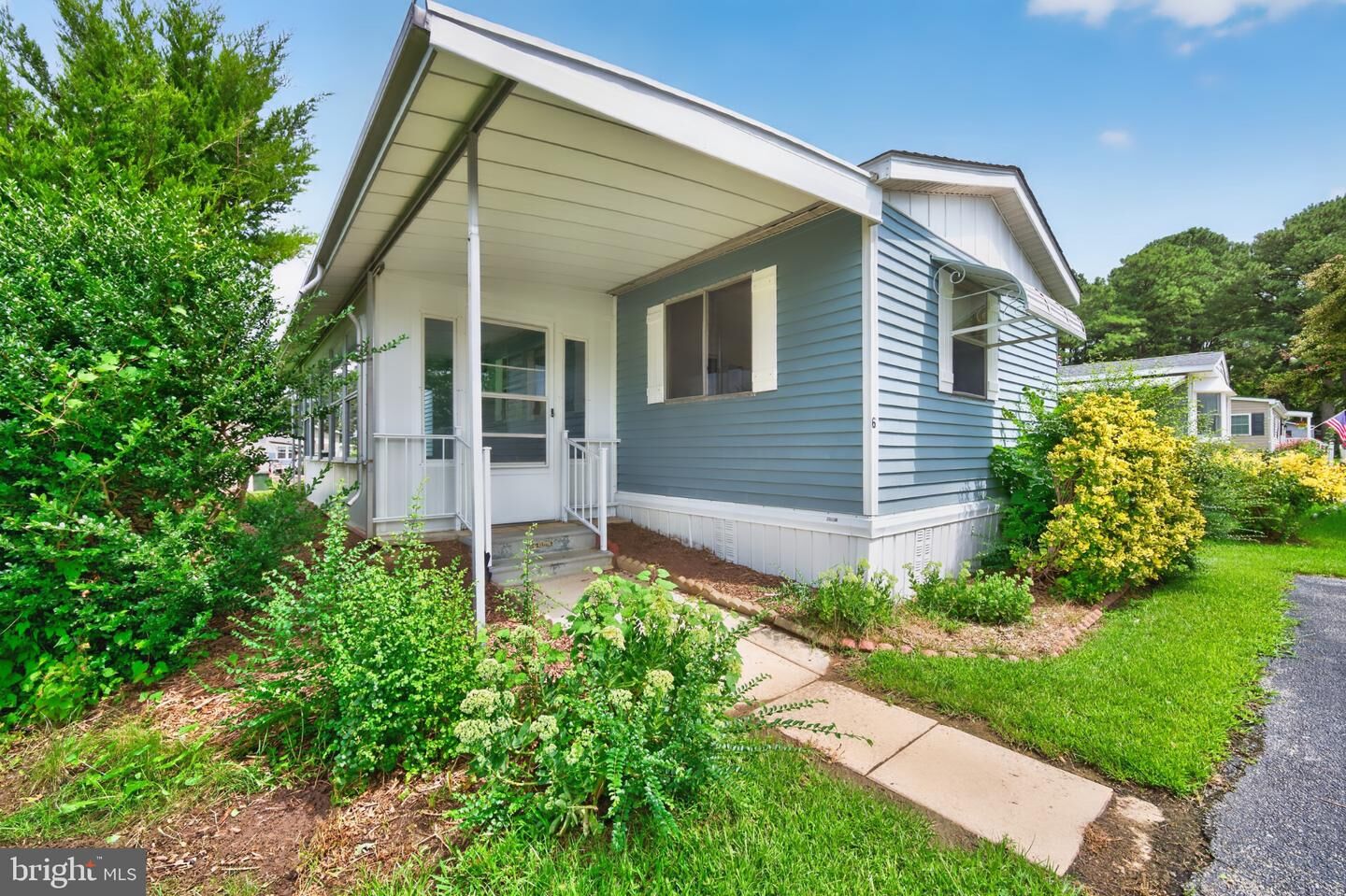 Property Photo: 6 Albion Court MD 21601