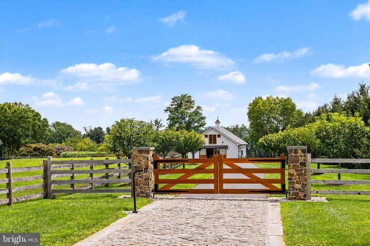 Property Photo:  152 Harbourton Woodsville Road  NJ 08530 