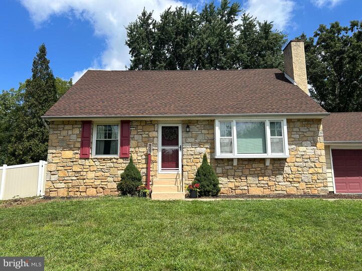 Property Photo:  123 Hampshire Drive  PA 18914 