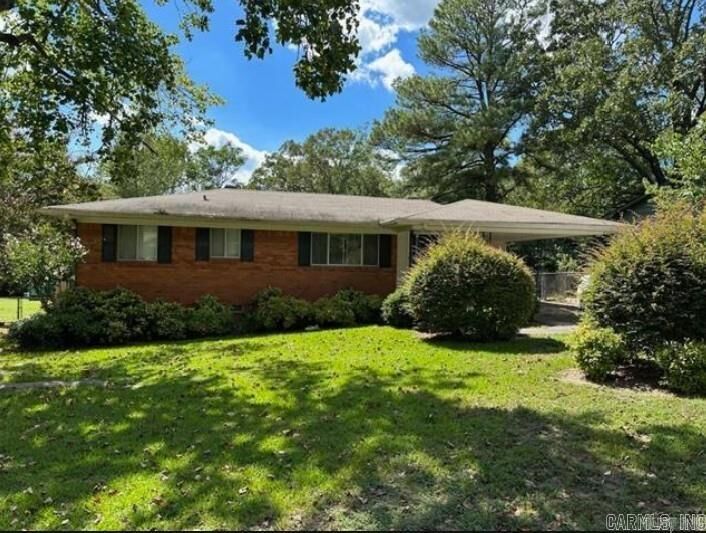 Property Photo: 7 Wesley Drive AR 72120