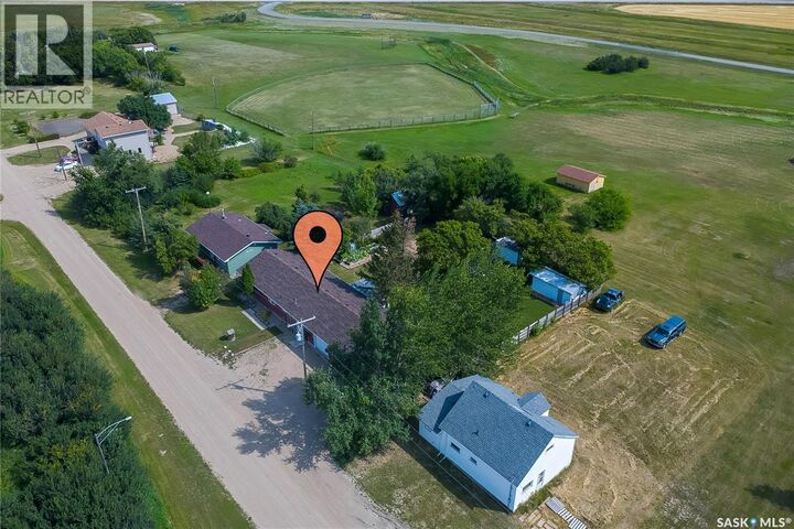 Property Photo: 316 3rd Avenue SK S0K 2V0