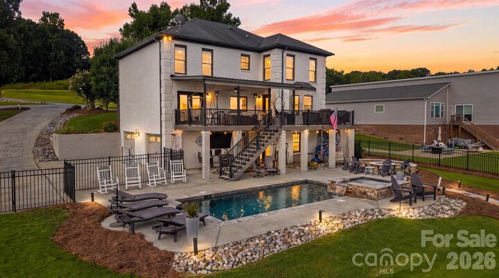 Property Photo:  2682 Canvasback Lane  NC 28609 