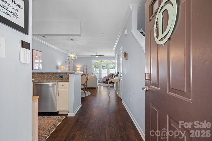 Property Photo:  1524 Anthem Court  NC 28205 