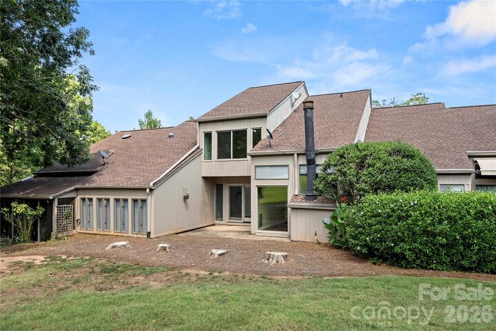 Property Photo: 102 Ridgeport Road SC 29710
