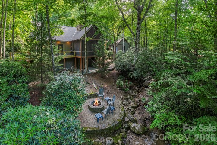 Property Photo: 35 Flint Ridge Road NC 28713