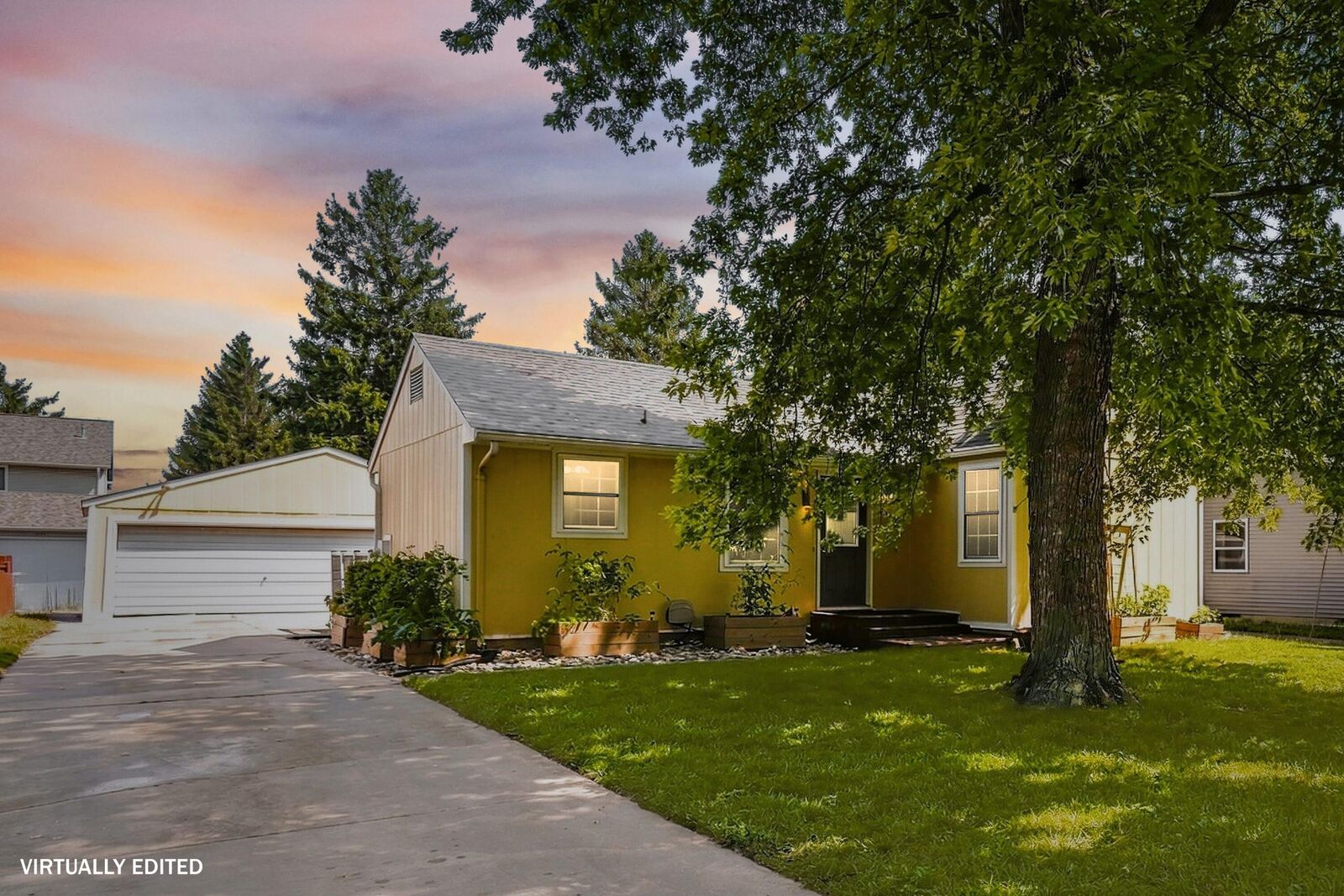 Property Photo: 218 Rockwell Avenue IA 50014