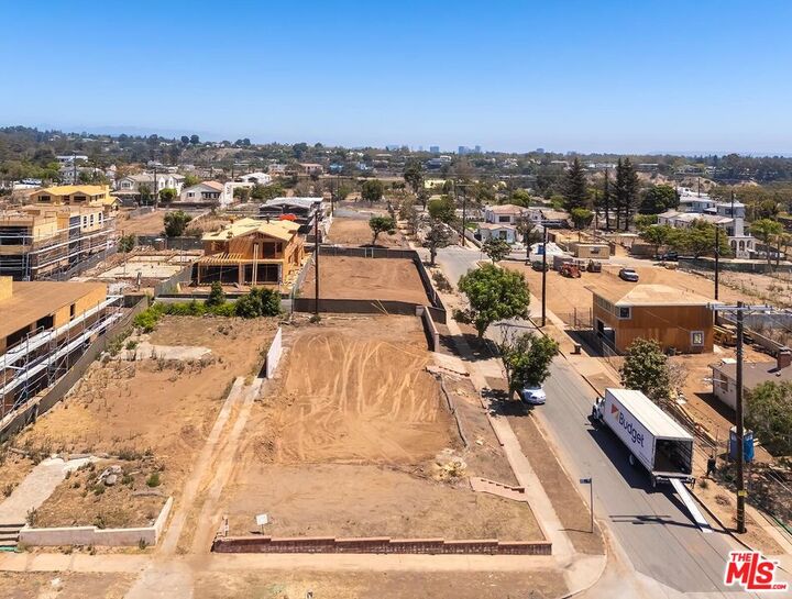 Property Photo:  1000 Iliff St  CA 90272 