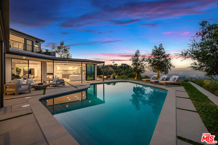 Property Photo: 8545 Charl Ln CA 90046