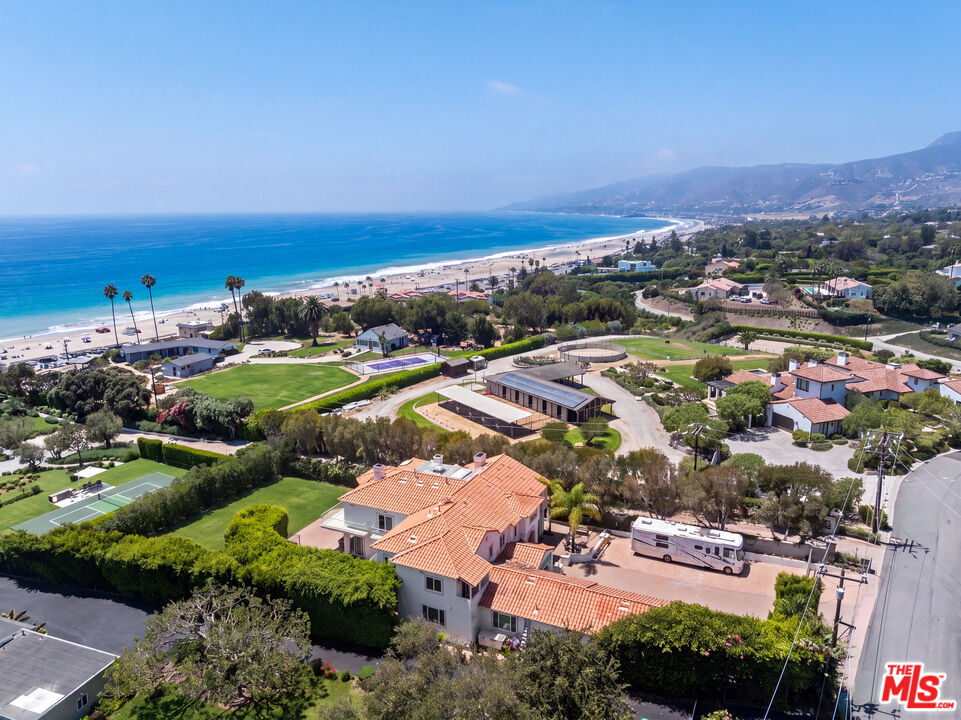 Property Photo:  29752 Baden Pl  CA 90265 