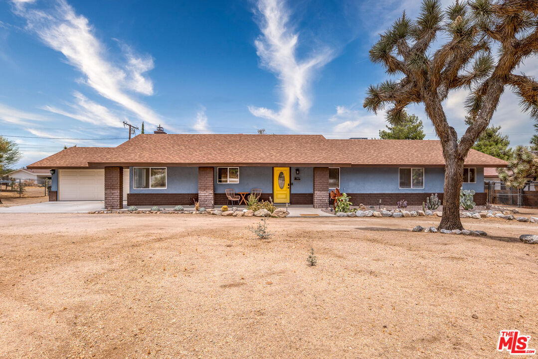 Property Photo: 56760 Ivanhoe Dr CA 92284