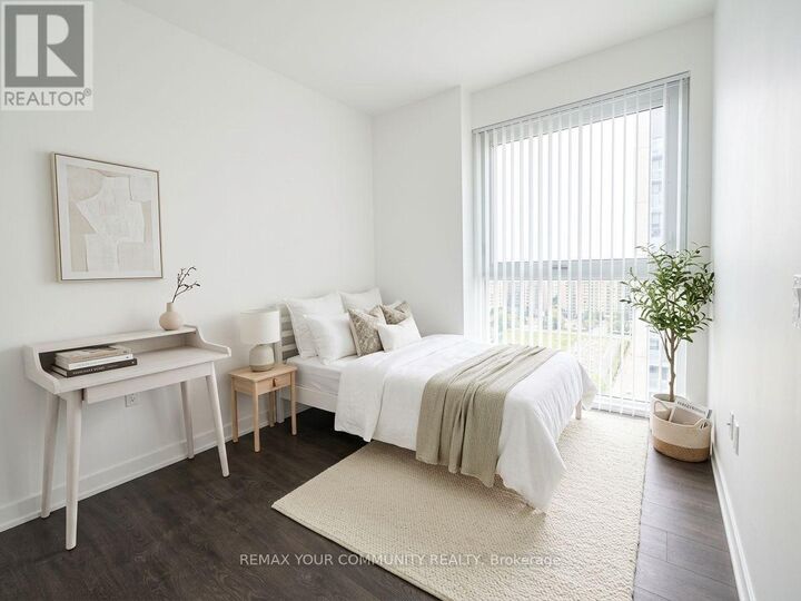 Property Photo:  75 Oneida Crescent 1809  ON L4B 0A6 
