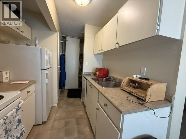 Property Photo: 280 Broadway Avenue 417 BC V2G 4J7