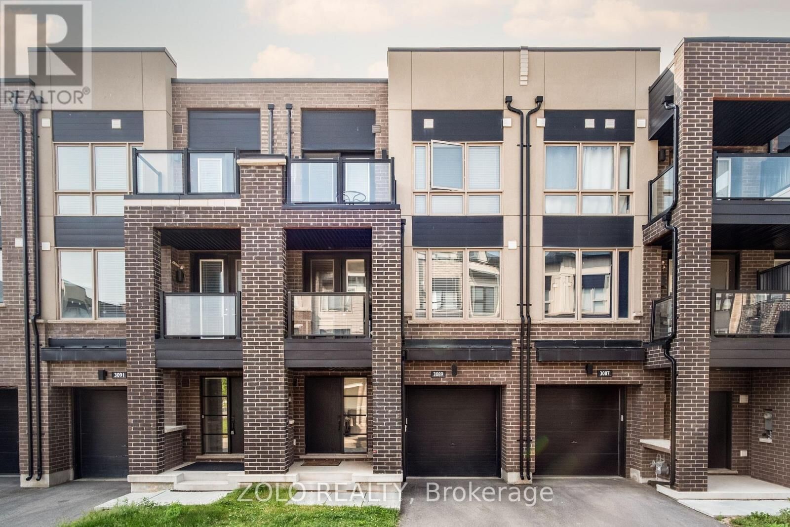 Property Photo: 3089 Cascade Common ON L6H 0R8