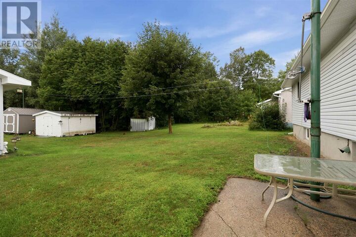 Property Photo: 39 Park St ON P6A 5G7