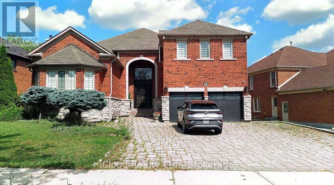 Property Photo: 46 Boake Trail ON L4B 2X7