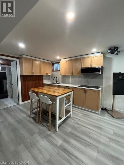 Property Photo:  105 Maple Drive 2  ON L8M 1X1 