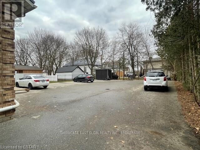 Property Photo:  119 Myrtle Street  ON N5H 3E9 