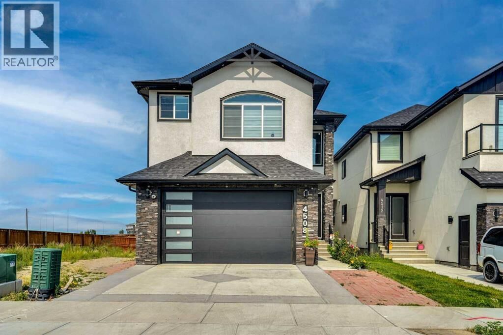 Property Photo:  4508 87 Avenue Northeast  AB T3J 2H9 