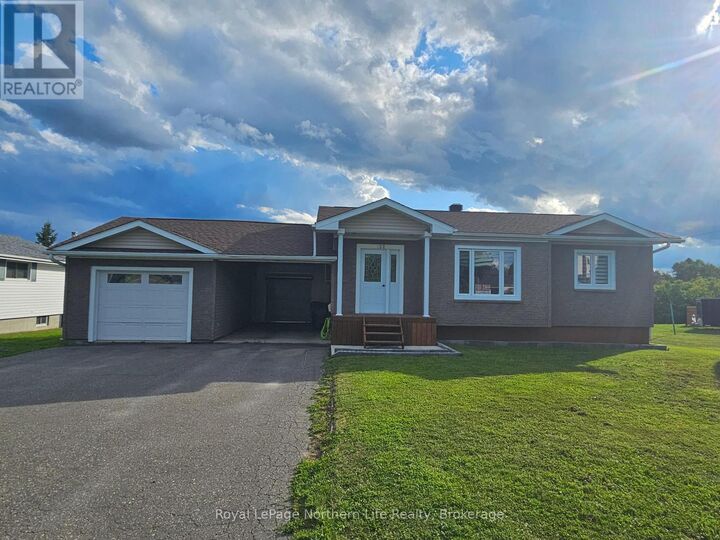 Property Photo:  152 Pine Street West  ON P0J 1P0 